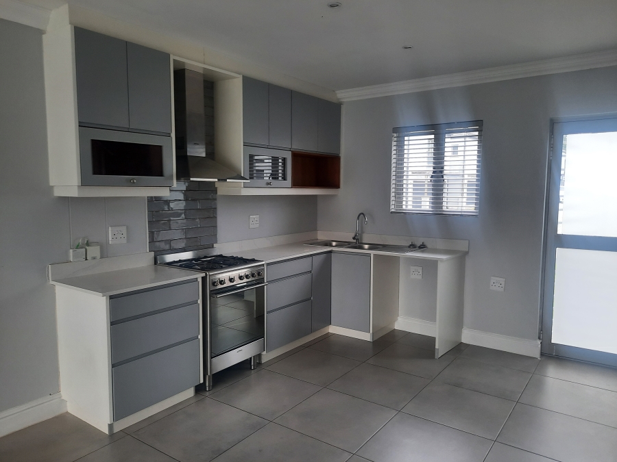 To Let 3 Bedroom Property for Rent in Langeberg Heights Western Cape